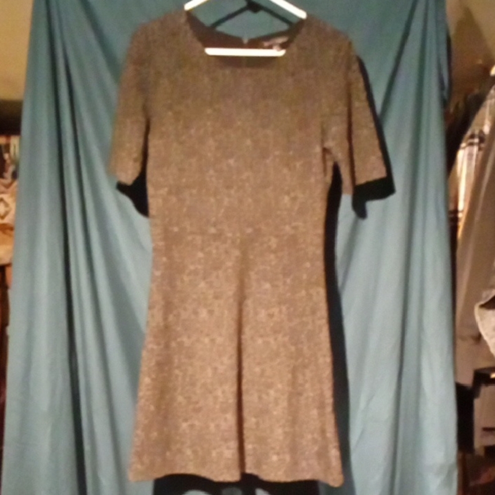 Brown Sheath Mini Dress with Scoop Neck Short Sleeves